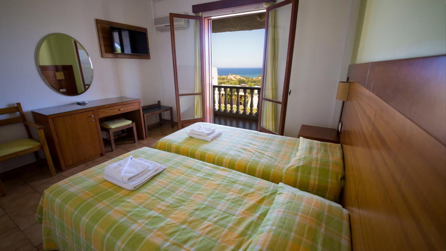 Bedroom 4, Navarone, Peloponnese