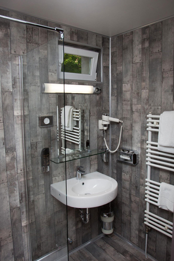 Bathroom 5, Hotel Aquarius, Braunschweig