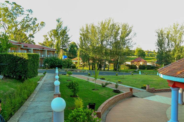 Others 5, Mountain View Hotel