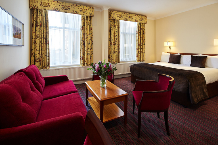 Bedroom 2, The Abbey Great Malvern, Worcestershire