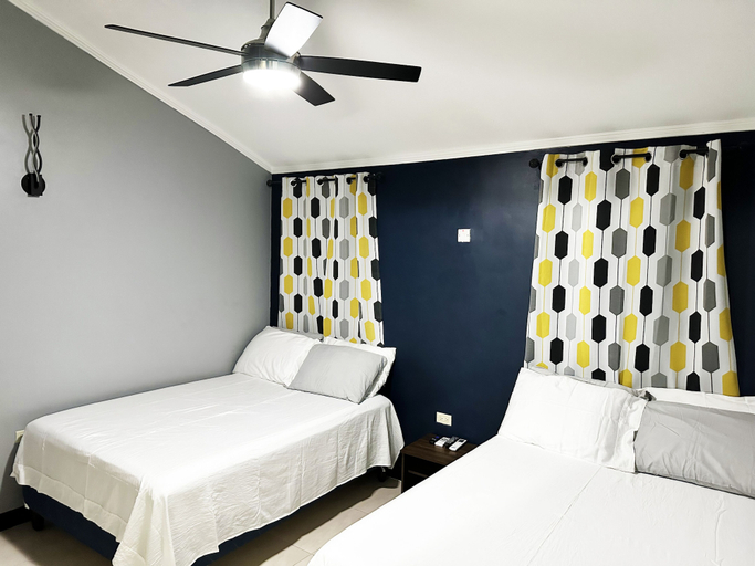Bedroom 2, Cozy Crib 5mins from the airport