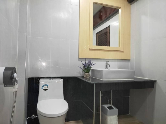 Bathroom 5, Coco Bella Resort, Mueang Krabi
