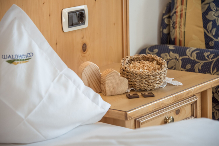 Bedroom 3, Naturhotel Waldheim, Bolzano