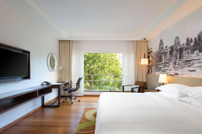 Bedroom 4, Four Points by Sheraton Bengaluru, Whitefield, Bangalore