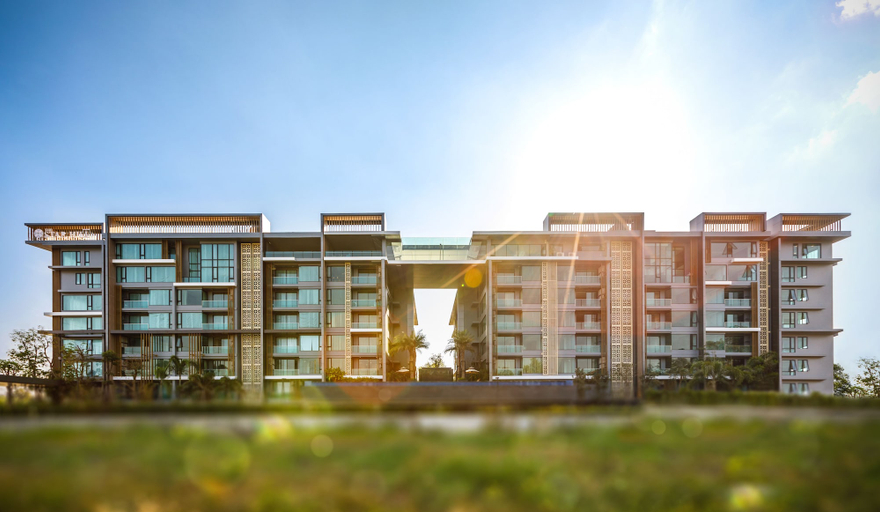 Exterior & Views