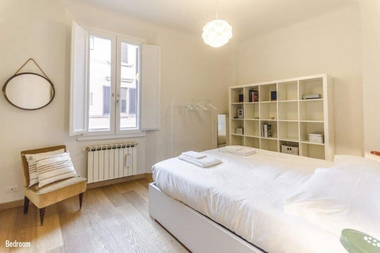 Room 5, Frassinago apartment, Bologna