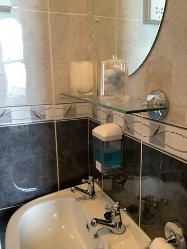 Bathroom 3, Beechwood House, Cornwall