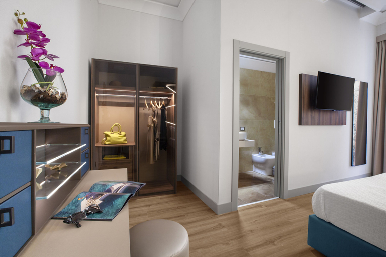 Bedroom 5, Elys Suites, Napoli