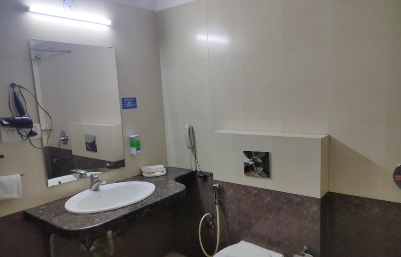 Bathroom 5, Hotel AVN Grand, Ranchi