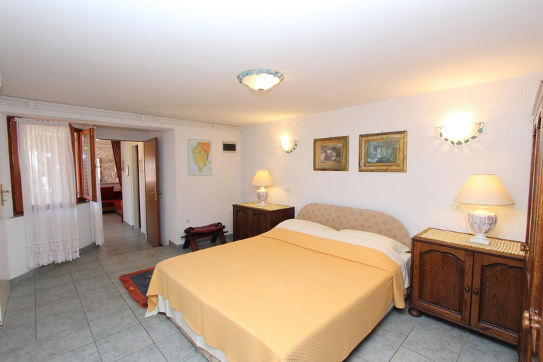 Bedroom 2, Apartments Villa Lucu, Rovinj