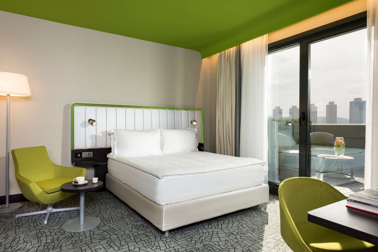Bedroom 2, Park Inn by Radisson Istanbul Atasehir, Maltepe