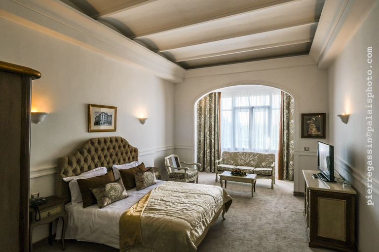 Bedroom 3, Majestic Hotel, Bab Bhar