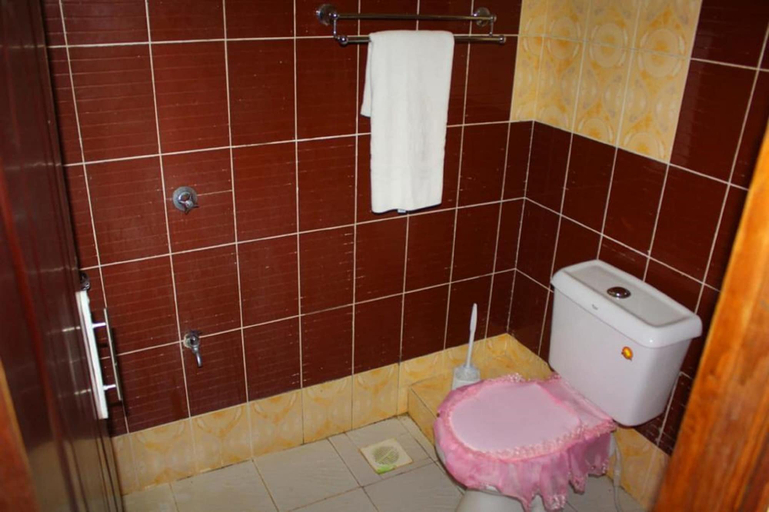 Bathroom 3, Isiolo Landmark Hotel, Isiolo North