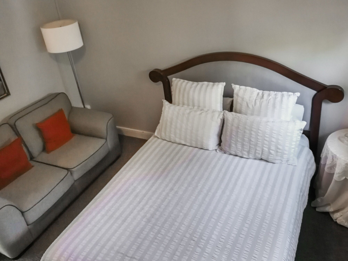 Bedroom 3, Airport B&B, Belmont
