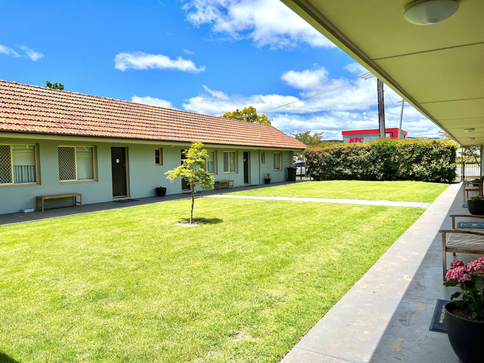 Others 5, Bathurst Motor Inn, Bathurst Regional - Pt A