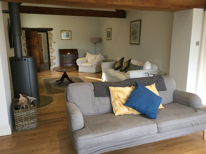 Others 5, The Retreat, Gloucestershire