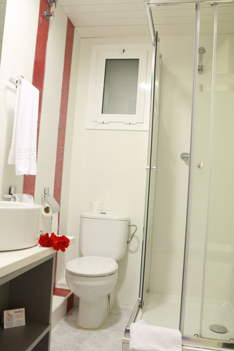 Bathroom 4, Hotel los Globos, Barcelona