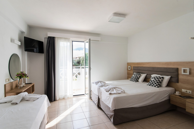Bedroom 3, Vagelis Comfort Apartments, Crete
