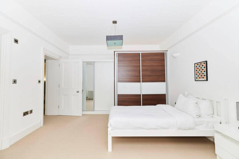 Bedroom 3, The Woolwich Retreat - Enticing 5bdr House With Parking, London