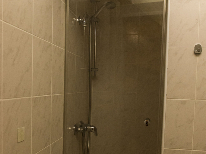 Bathroom 5, Hotel Hanseatic, Lübeck