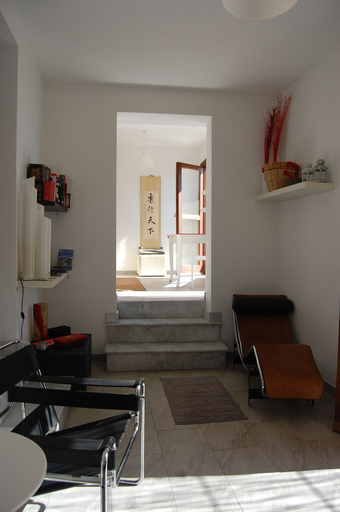 Others 5, Helios B&B, Trapani