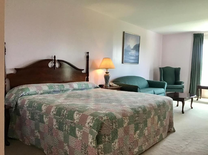 Bedroom 4, Rollo Bay Inn, Kings