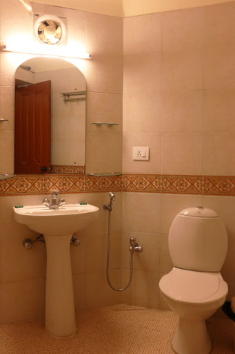 Bathroom, Kingstork Beach Resort, North Goa