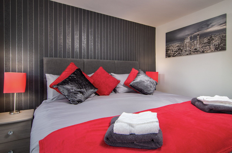 Bedroom 5, 2 Bedrooms Sleeps 6 Near Top Blackpool Attractions, Blackpool