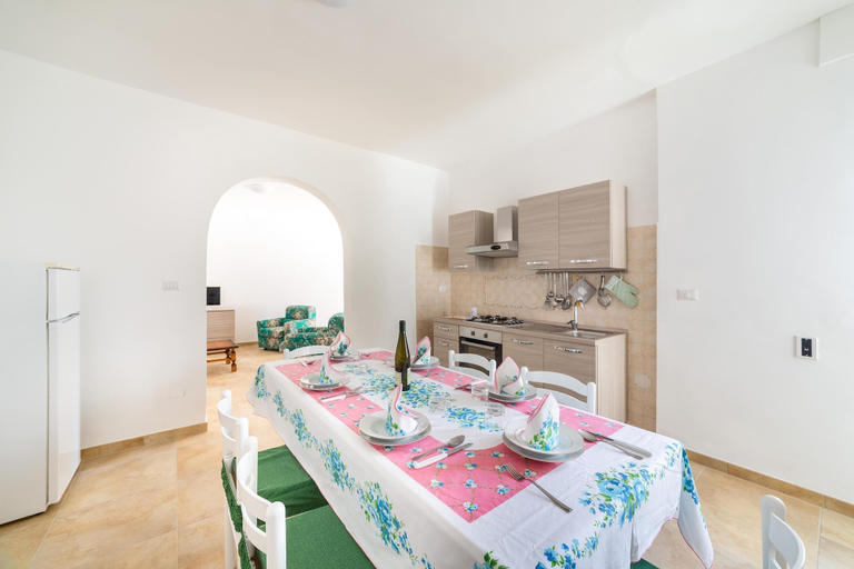 Others 5, Villa Melograno, Lecce