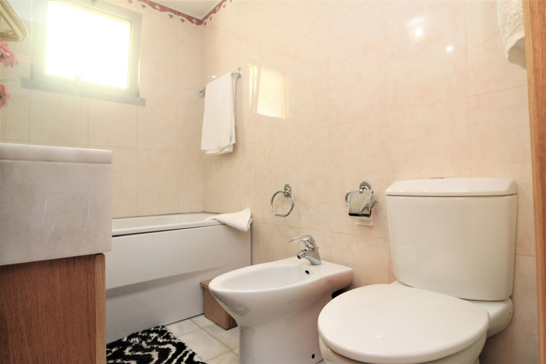 Bathroom 4, Funchal Lido Apartment Best Location, Funchal
