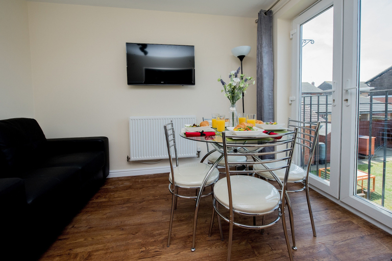 Others 5, Kennedy House by Your Lettings UK, Cambridgeshire