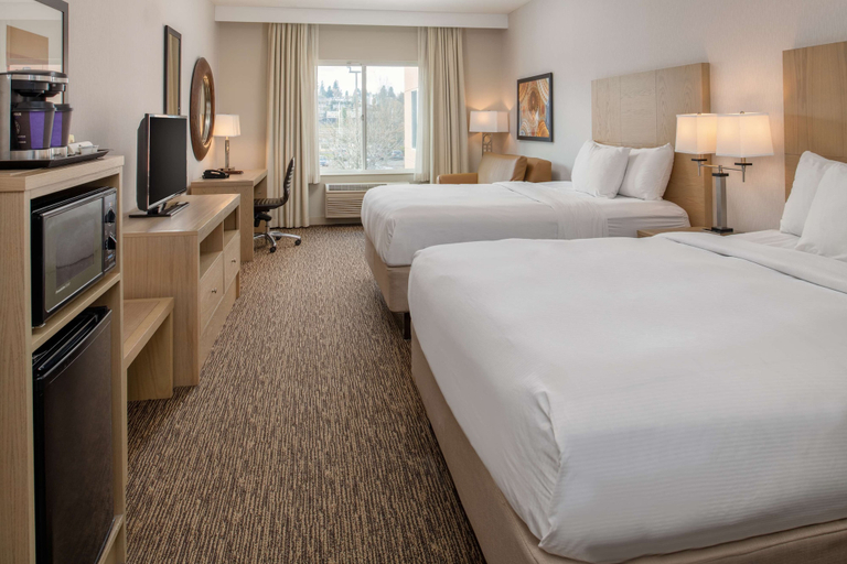 Bedroom 3, DoubleTree by Hilton Olympia Downtown Capitol District, Thurston