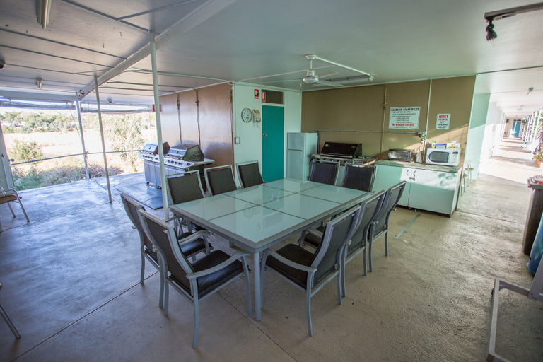 Food & Drinks, Fourth Avenue Motor Inn, Mount Isa