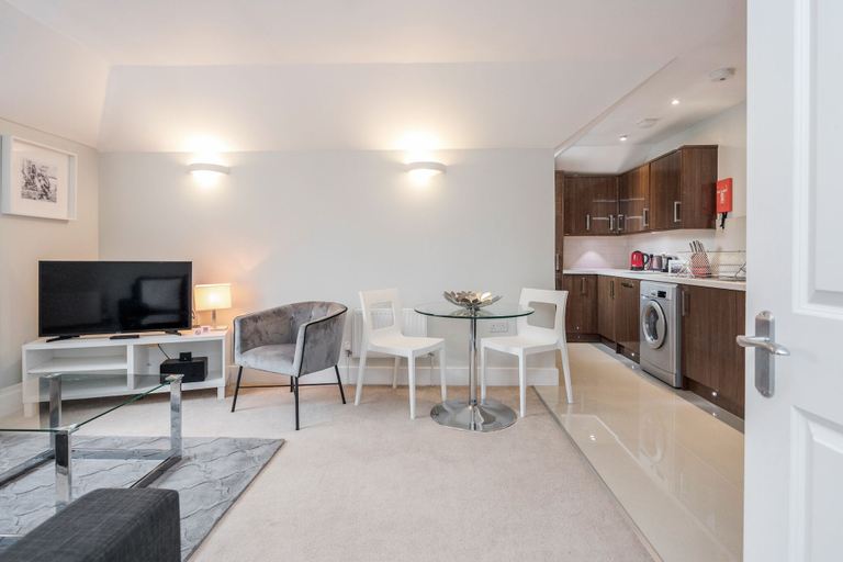 Others 5, Roomspace Apartments - Lomond Court, London
