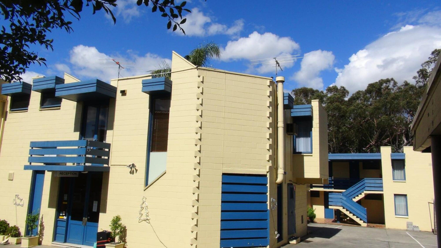 Exterior & Views 2, Pathfinder Motel, Melbourne
