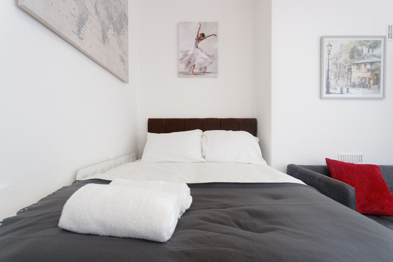 Bedroom 4, Kirkstall House, Leeds