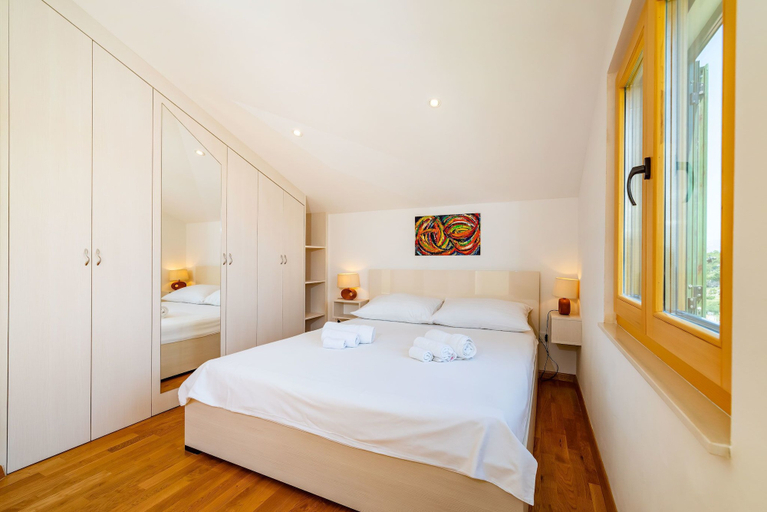 Bedroom 3, Apartments Lucija, Novigrad