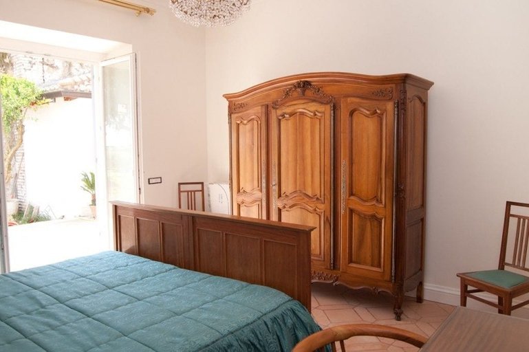 Bedroom 2, Villa Strampelli, Roma