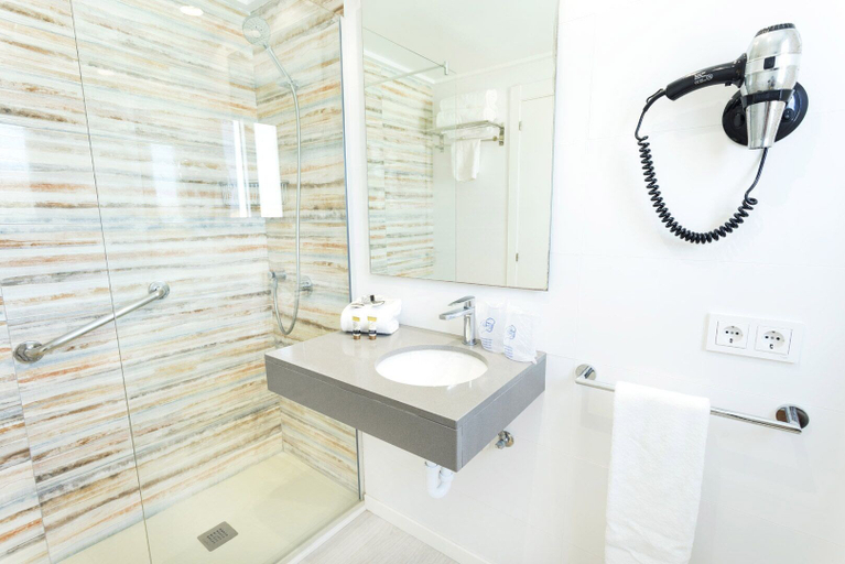 Bathroom 4, Parque Nereida Suites Hotel, Baleares