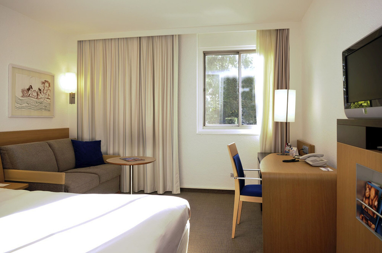 Bedroom 4, Novotel Breda, Breda