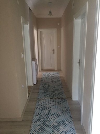 Room 4, Uzun Apart, Merkez