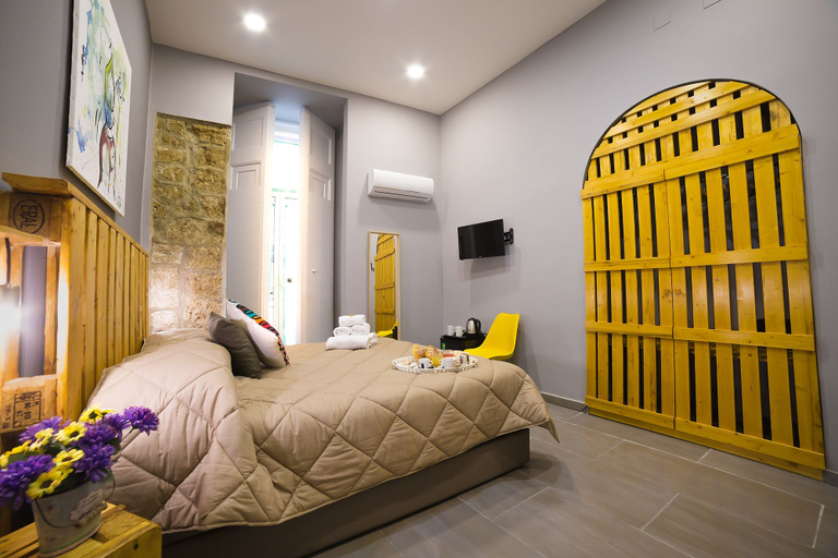 Bedroom 4, B&B Le 4 Stagioni Dante's Suites by ClaPa Group Dislocated Hospitality, Napoli