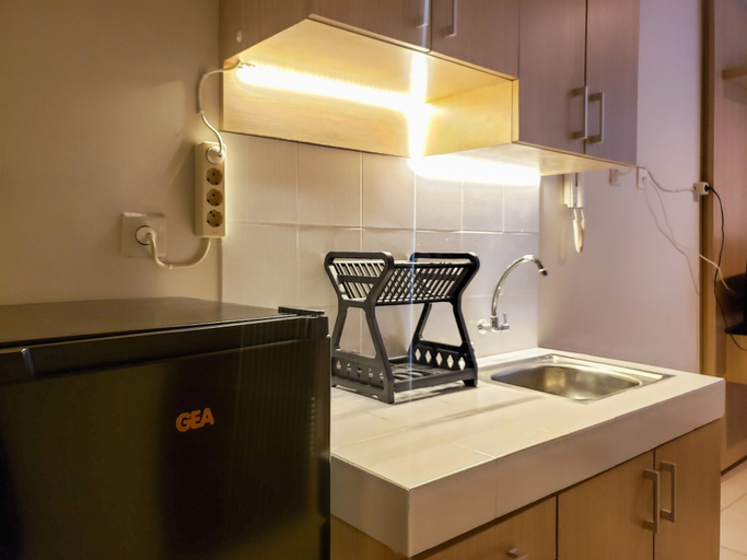 Private kitchen 4, Cozy Studio At Cinere Bellevue Suites Apartment, Depok