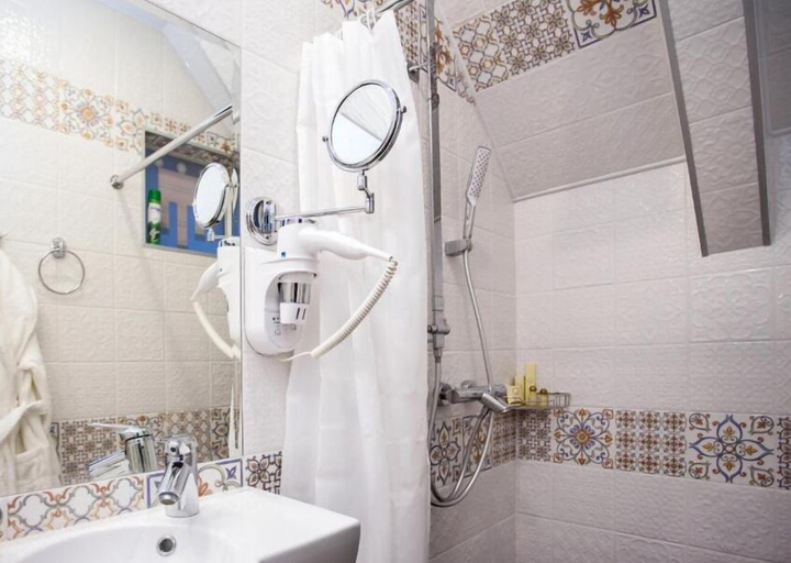 Bathroom 3, Heuriger Spa Hotel, Sankt-Peterburg gorsovet