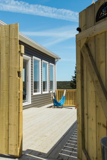 Exterior & Views 2, Whale House Guest House, Division No. 1