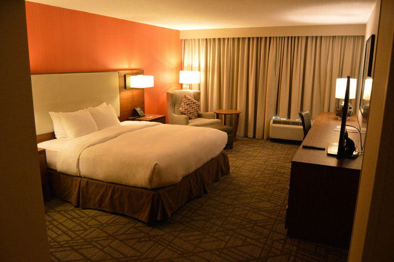 Bedroom 2, Hilton Knoxville Airport, Blount