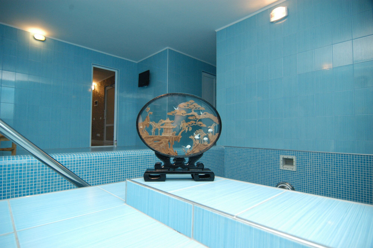 Sport & Beauty 2, Manhattan Hotel & Restaurant