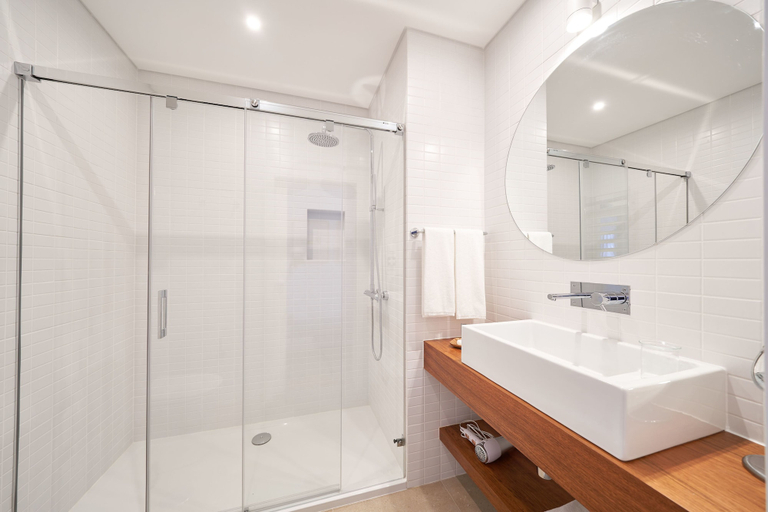 Bathroom 2, Good Memories Lodge, Funchal
