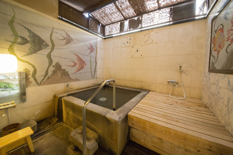 Bathroom 4, Nogamihonkan Ryokan, Beppu