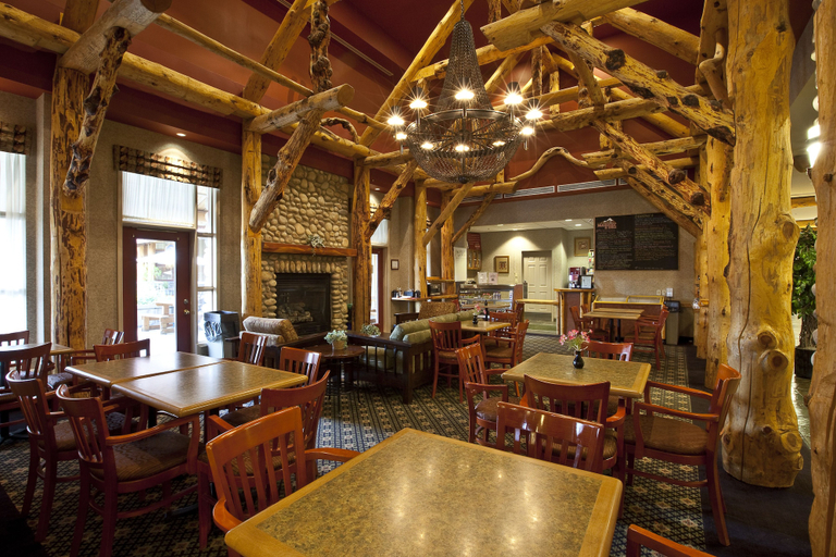Food & Drinks 4, Trickle Creek Lodge, East Kootenay